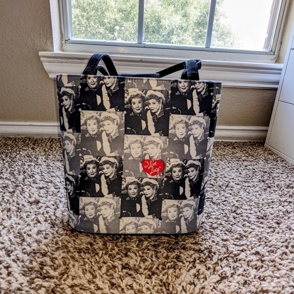 I Love Lucy Shoulder Bag and Matching Wallet "Ethel's Birthday" Episode - Picture 10 of 10